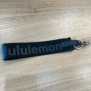 Lululemon Neverlost keychain
